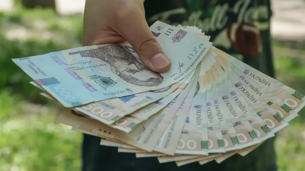 Збільшення грошових виплат при  пов'язано з захистом Батьківщини